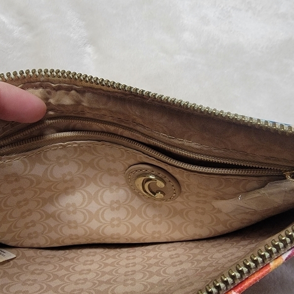 🧡C Brand Floral Clutch/Wristlet Bag - Picture 3 of 6